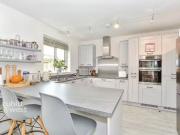 Rental! 5 bedroom detached house for rent in Saturn... Rental! 5 bedroom detached house for rent in Saturn...