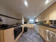 For Rent 5 Bedroom House Leeds West Yorkshire DS91601881