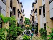 FOR RENT 5 Bedroom Townhouse in New Manila, Quezon City... FOR RENT 5 Bedroom Townhouse in New Manila, Quezon City...