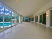For Rent 5 Bedrooms House in South Forbes, Makati City,...