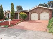 Unique 5 BR 8 Fastnet Court, Hallett Cove, SA 5158