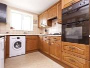 Deal! 6 bedroom town house for rent in 6 bedroom Semi...