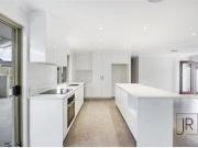 For Rent! 6 Dorothy Place, Varsity Lakes, QLD 4227