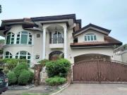 FOR RENT 7BR House with Pool in Ayala Alabang Village,...