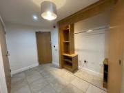 Nice Apt 7, 1 Deramore Park South
