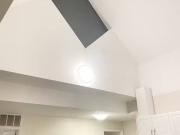 New B2 526 Dundas St W