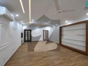 FOR RENT Brand New Triple Storey House Only Foreigner...