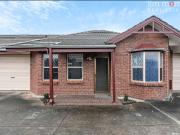 For Rent – Charming 2 Bedroom Unit in Prime Location!