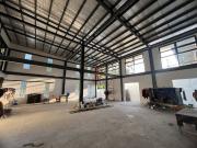 FOR RENT Commercial Space with High Ceiling near...