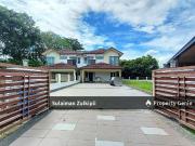 For Rent Cornor Lot big land & parking in Kota kemuning...
