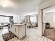 Cozy Evolution 3 2 Bedroom + Den / 3 Bedroom The James