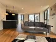 Cozy Flat to rent in Emery Way, London E1W