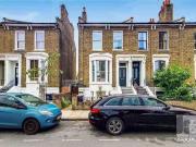 For Rent! Flat to rent in Paragon Road, London E9