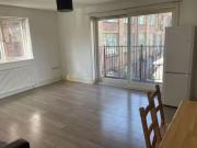 For Rent! Flat to rent in Rollins Street, South...