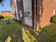 Deal! Flat to rent in Temple Close, London N3
