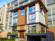 For Rent House in Mckinley West Village, Taguig City...