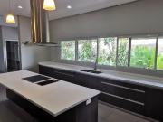 FOR RENT / LEASE: House Manila Metropolitan Area >Makati