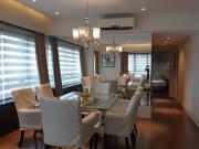 For Rent! Modern 2BR Condo in Edades Tower Rockwell –...