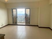 FOR RENT Premium 3BR Corner Unit w/ Parking in Fairlane...