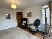 Cozy Property to rent in Tarrant, Gracefield Court,...