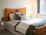 Cheap Semi detached house to rent in Rochester Drive,...