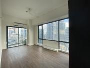 For Rent Spacious 3 bedroom condo with balconies in...