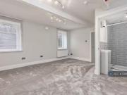 Cheap Studio flat for rent in Firwood Lane, Bolton, BL2