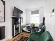 Just in! Studio flat to rent in London, NW2