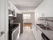 Deal! Unit 0302 2077 Prospect Street