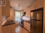 Just in! Upper 2471 Dundas Street W, Toronto, ON, M6P 1X3.