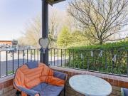 For Sale 1 Bedroom Apartment Surrey Surrey DS94027792