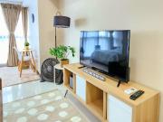 For Sale: 1 Bedroom in Uptown Parksuites