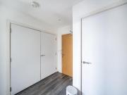 For Sale 1 Bedroom Shared Living/roommate London Greater...