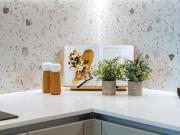 For Sale 1 Bedroom Shared Living/roommate Londres...