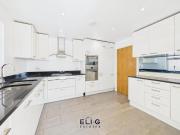 For Sale 2 Bedroom Apartment Barnet Greater London...