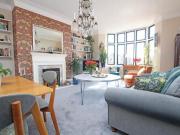 For Sale 2 Bedroom Apartment Eastbourne East Sussex... For Sale 2 Bedroom Apartment Eastbourne East Sussex...