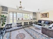 For Sale 2 Bedroom Apartment Stanmore Greater London...