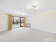 For Sale 2 Bedroom Bungalow Aylesbury Buckinghamshire...