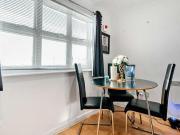 For Sale 2 Bedroom Shared Living/roommate Bracknell...