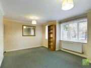 For Sale 2 Bedroom Shared Living/roommate Bracknell...