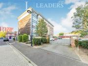 For Sale 2 Bedroom Shared Living/roommate Ipswich...