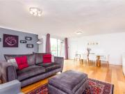 For Sale 2 Bedroom Shared Living/roommate London Greater...