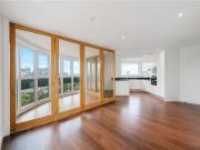 For Sale 2 Bedroom Shared Living/roommate Londres...