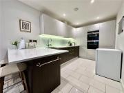 For Sale 2 Bedroom Shared Living/roommate Poole Poole...