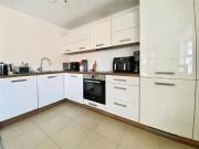 For Sale 2 Bedroom Shared Living/roommate Wokingham...