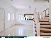 For Sale: 2 Storey House and Lot in Country Villas,...