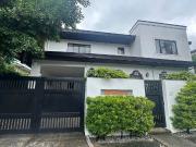 For Sale: 2 Storey House and Lot in Dasmariñas Village,...