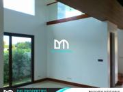 For Sale: 2 Storey House and Lot in Neopolitan...