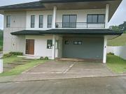 For Sale 2 Storey House & Lot in Sun Valley Estates...