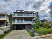 FOR SALE! 37M 3 Storey House and Lot in Sun Valley...